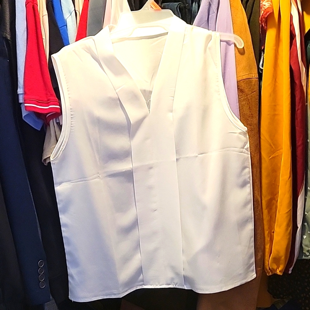 White L blouse